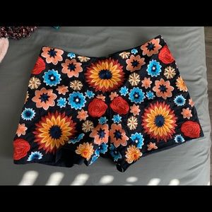 Alice Olivia Embroiled shorts